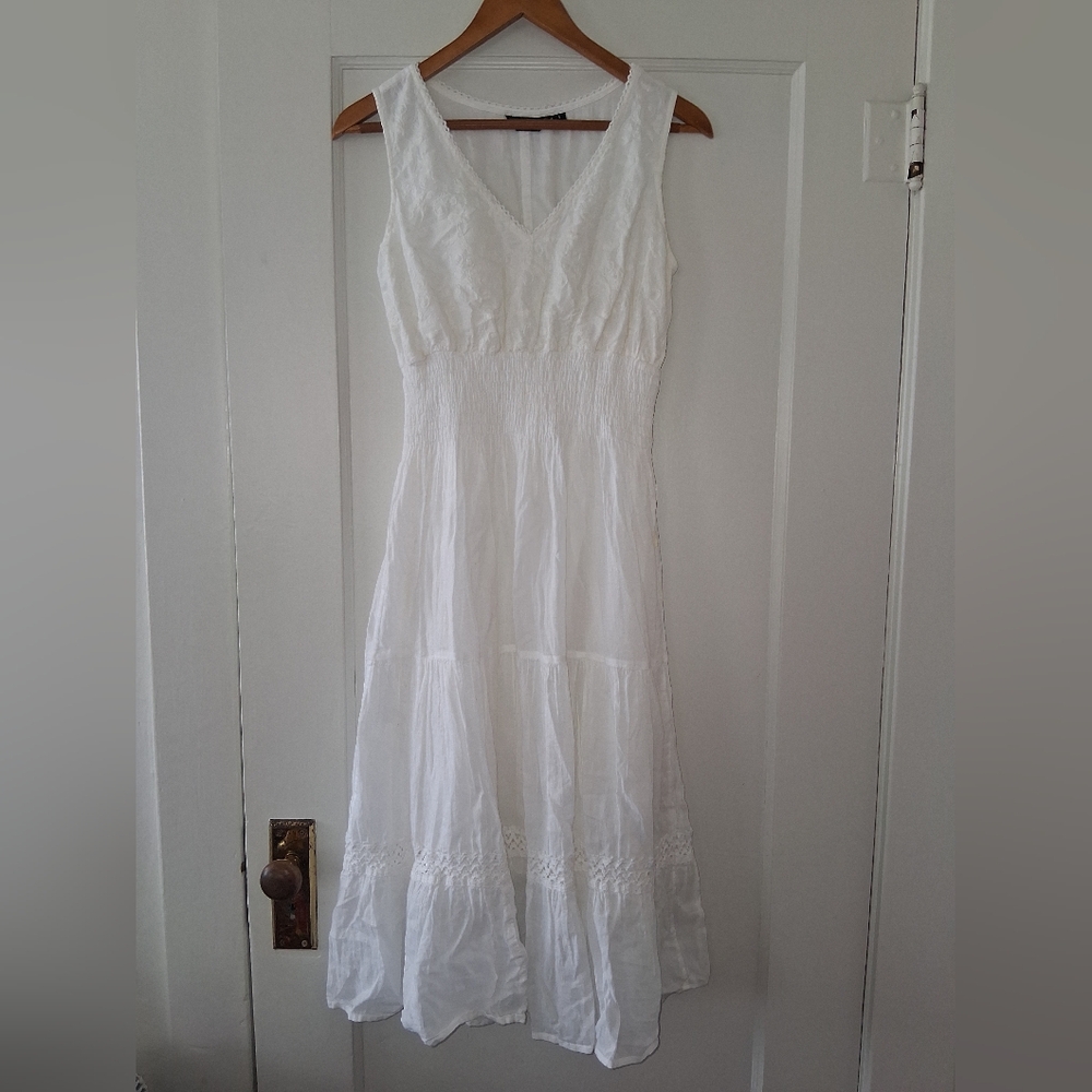 ✨ White Embroidered Sleeveless Midi Dress • Size S • Boho Summer Chic ✨